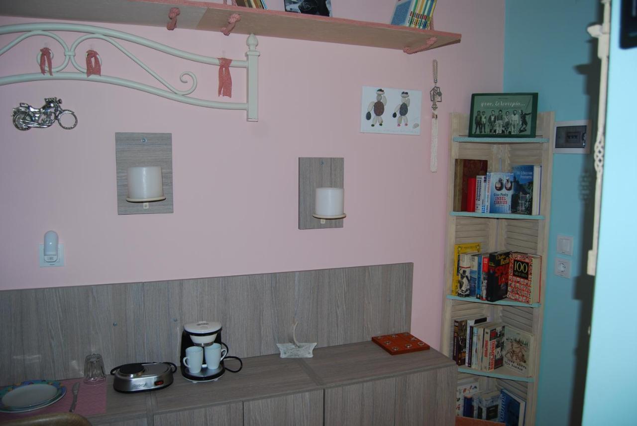 Luxury Traditional Room The Small Bookstore Kastro-Kyllini Kültér fotó